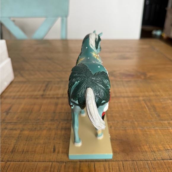 The Trail Of Painted Ponies In A Manger RETIRED Christmas Collectible - Picture 5 of 12